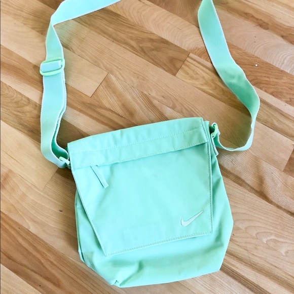 Nike mint green bag Clearance